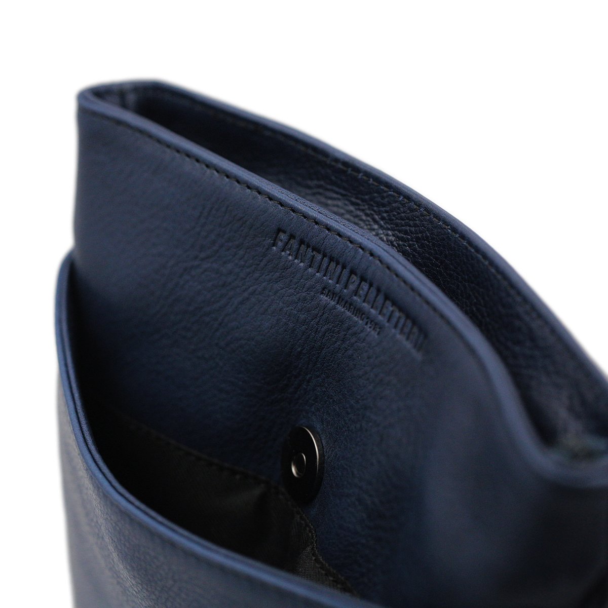 Compartment of Shoulder bag